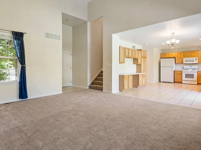 1862 Twin Lakes Cir — Photo 5