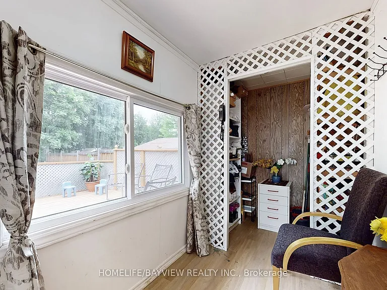 313 Andrew St — Photo 12