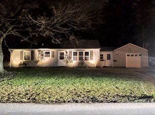 12 Sycamore Dr W, New Hartford, NY 13413