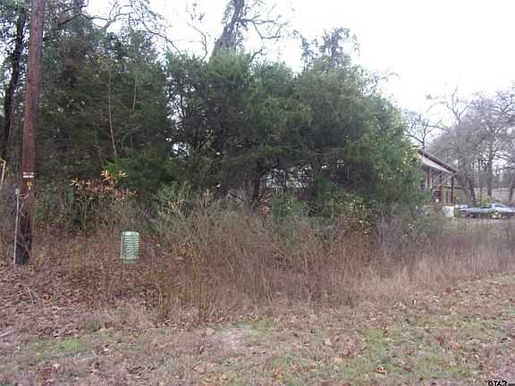 3rd image of E Elm Dr