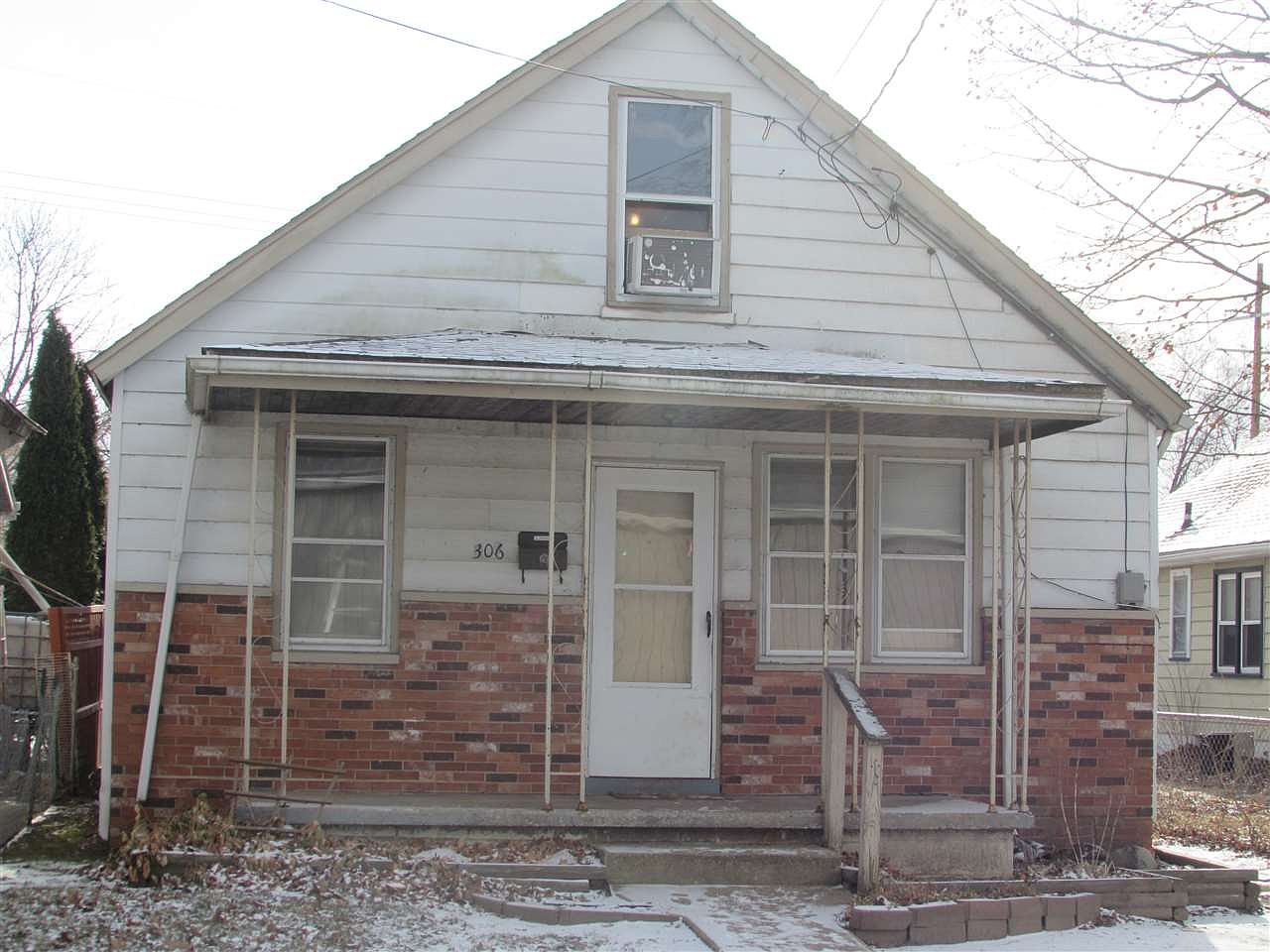 306 E Sheen Ave, East Peoria, IL 61611 | Zillow