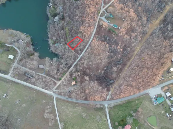 19A Burchett Dr, Crossville, TN 38572