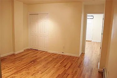 Rented by R New York