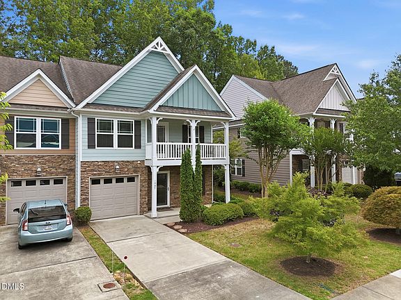 2nd image of 1905 Bartlett Cir