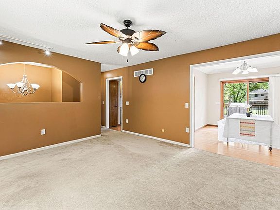 5th image of 4325 Miller Rd