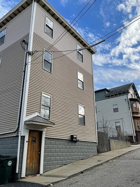 1st image of 15 Ames St #1