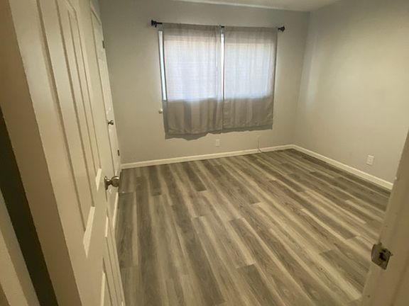 5th image of 3046 Amherst Dr #8