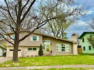 913 S Glenview Dr, Carbondale, IL 62901