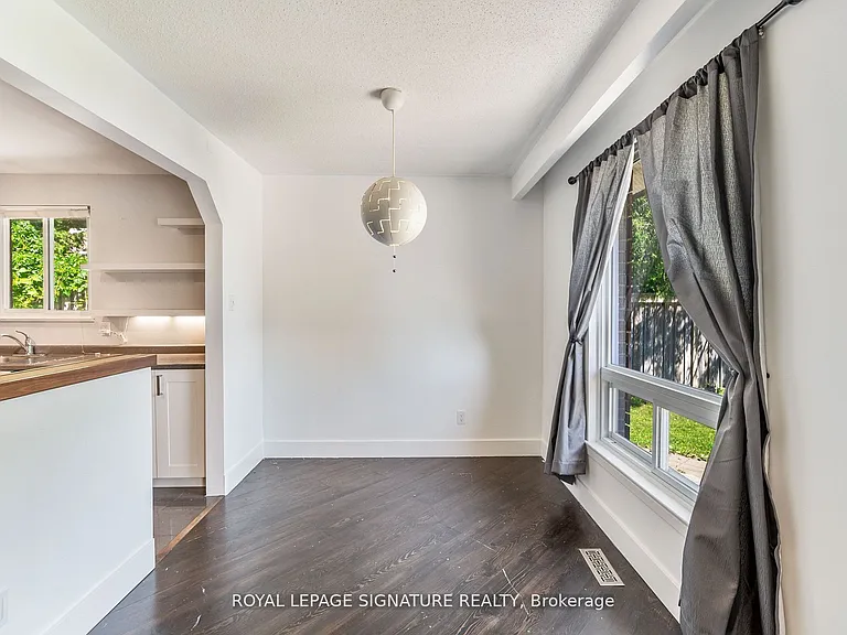 4 Patricia Ave #UPPER — Photo 13