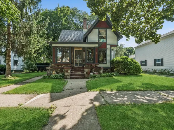 121 South Sixth STREET, Delavan, WI 53115