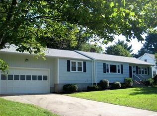 6 Chicatabut Dr, Walpole, MA 02081