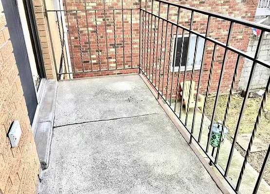 Rented by Papp Realty | media 11