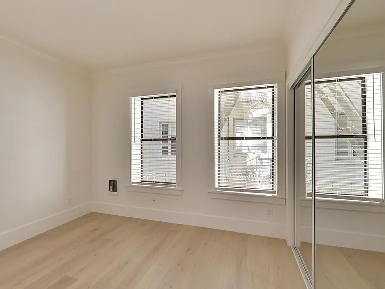 535 Taylor Street — Photo 13