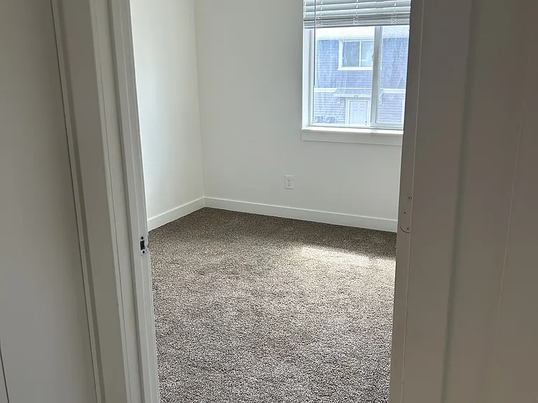 256 E Center St — Photo 20