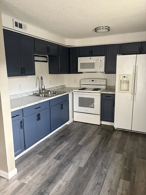 2 bed, 800 sqft, $1,170 — Photo 3
