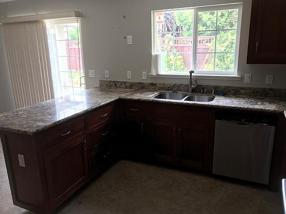 3rd image of 5161 Elmwood Ave