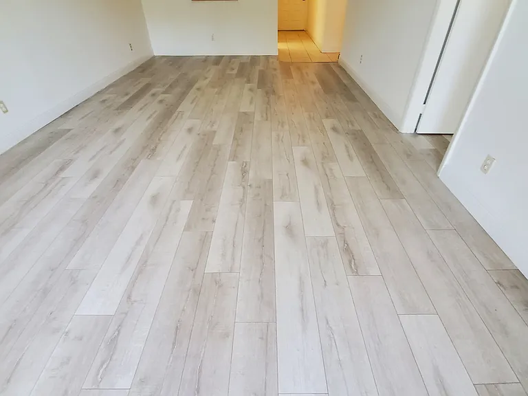 Sherwood Square Apartments — Photo 37