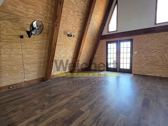 3rd image of 604 N 9th St