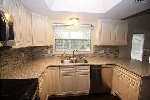 5th image of 858 N Jerico Dr