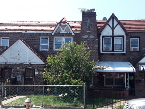 3rd image of 10910 Francis Lewis Blvd