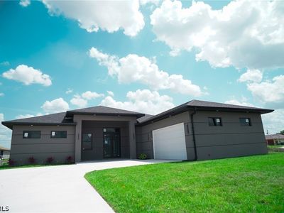 812 Chapel Ave, Lehigh Acres, FL, 33971