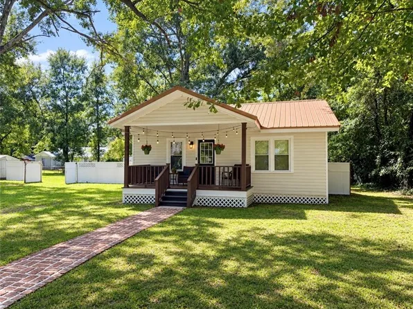 762 Lundys Ln, Mobile, AL 36606