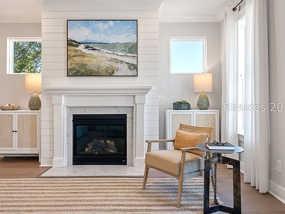 4th image of 412 Parkside Commons