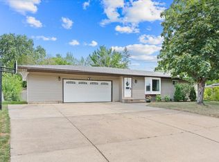 3877 71st St E, Inver Grove Heights, MN 55076
