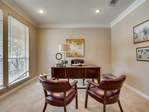 4th image of 8416 Parkdale Dr