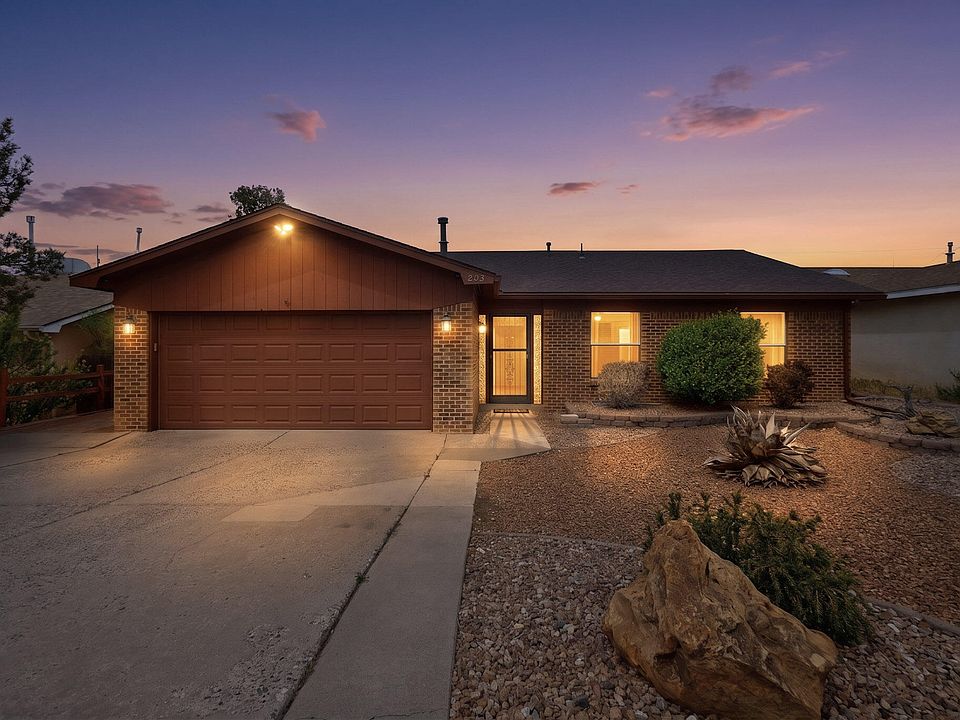 1st image of 203 Monte Largo Dr NE