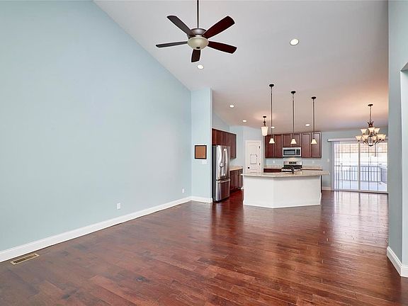 3rd image of 16186 Amber Vista Dr