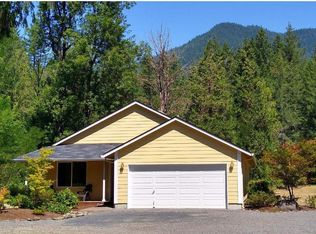 55389 McKenzie River Dr, Blue River, OR