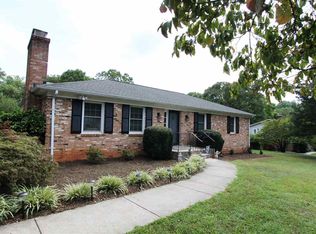 2422 Huntington Rd, Charlottesville, VA 22901