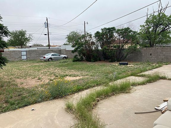 3rd image of W 6th St #2400