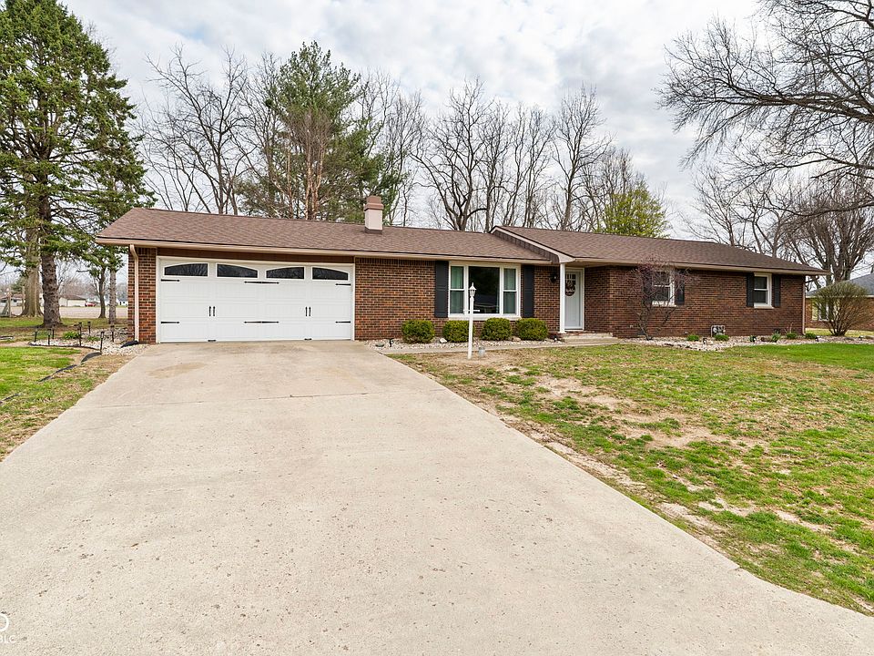 1st image of 1448 N Lakeview Dr