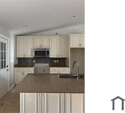 4th image of 2916 Deshong Dr