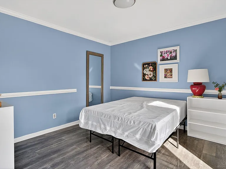 Bedroom right off of kitchen