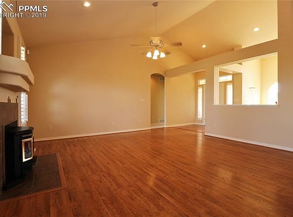 5th image of 1609 W Alvarado Dr