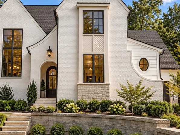 519 Meadowbrook Rd, Charlotte, NC 28211