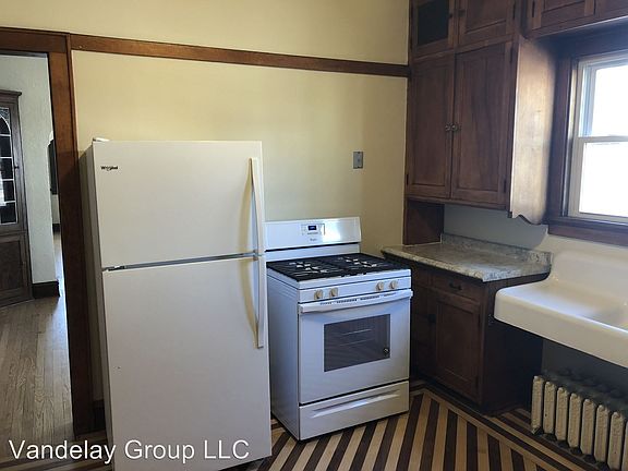 3rd image of 901 E Center St #A