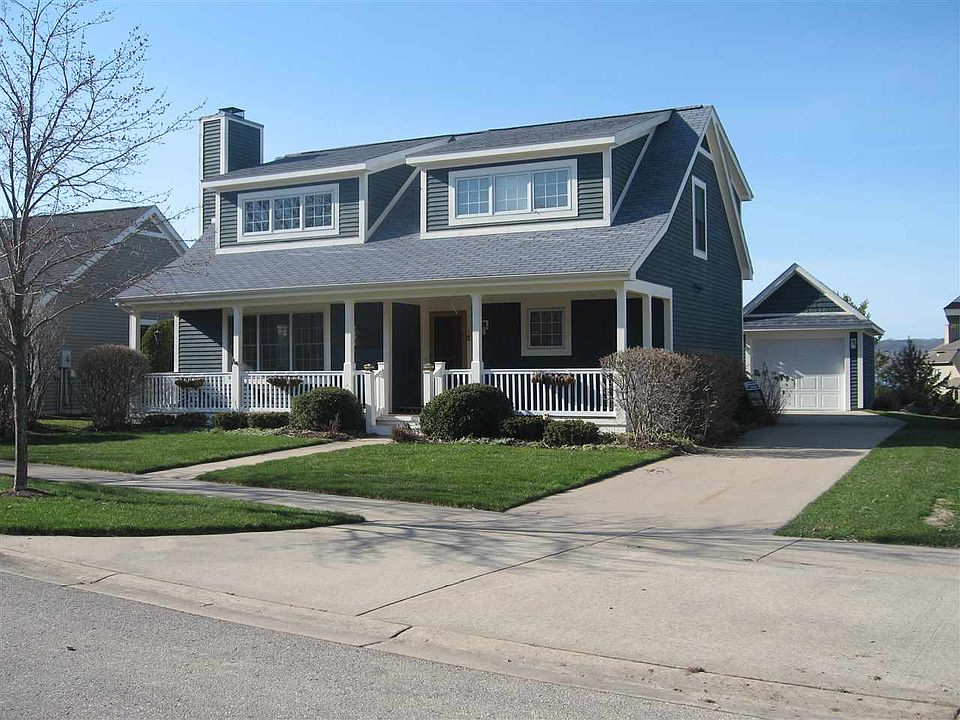 1st image of 732 Lake Park Dr