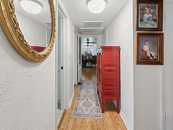 5th image of 675 W Madison St