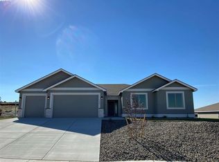 7063 Collins Rd, West Richland, WA 99353