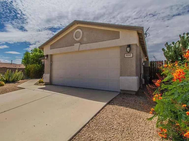 3340 S Desert Scroll Pl — Photo 1