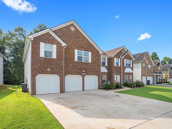 3rd image of 326 Cog Hill Dr