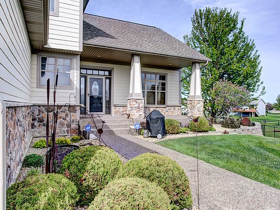 5th image of 4084 Jasmine Ct NE