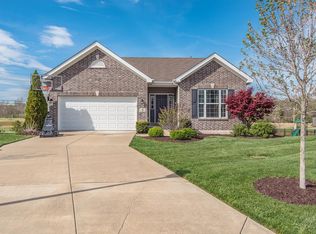 9 Autumn Bluffs Ct, Fenton, MO 63026