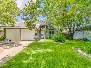 2102 Secretariet Dr, Stafford, TX 77477