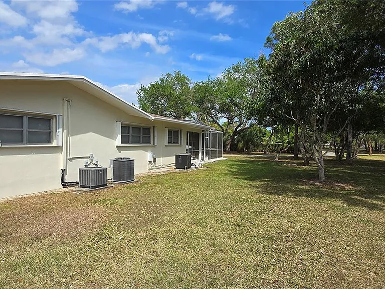 6500 SW 82nd Ave — Photo 51