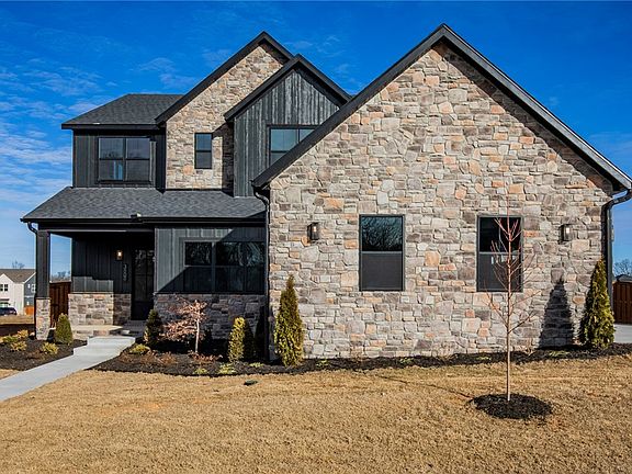 3rd image of 3804 SW Limelight Ln